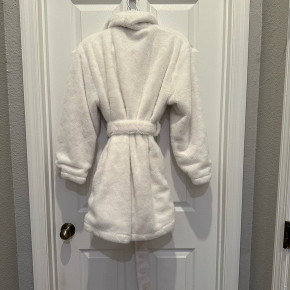 PB Teen Sweetheart Robe - Picture 6 of 10